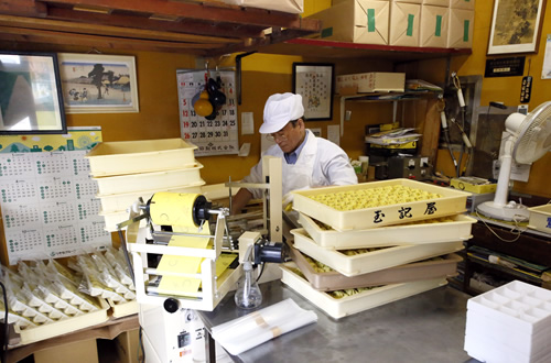東京ぽんぽこ本舗　製造風景